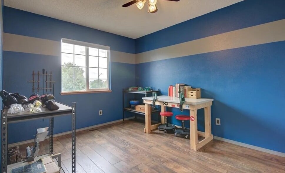 Building Photo - 6151 Oakwood Blvd