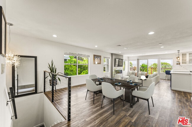 Building Photo - 11621 Sunshine Terrace
