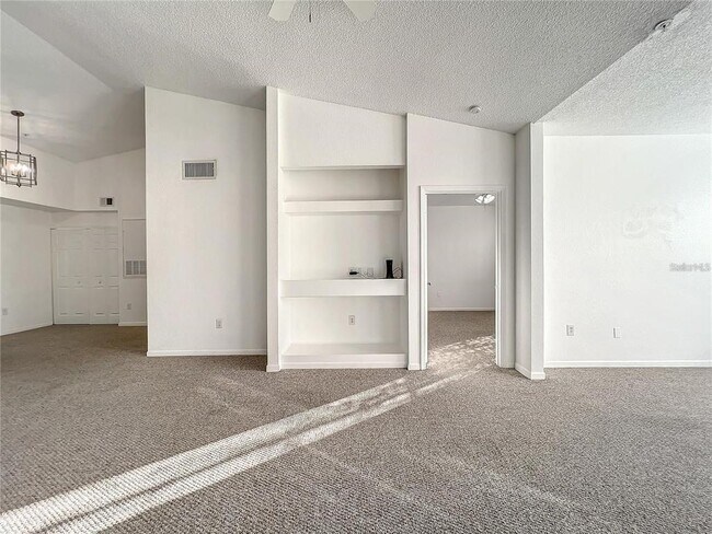 Building Photo - 13028 Plantation Park Cir