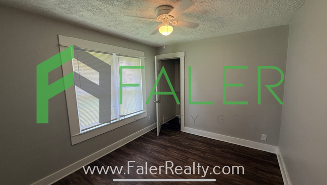 Building Photo - Charming 2-Bedroom Home