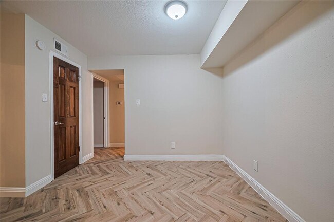 Building Photo - 4633 Wild Indigo St