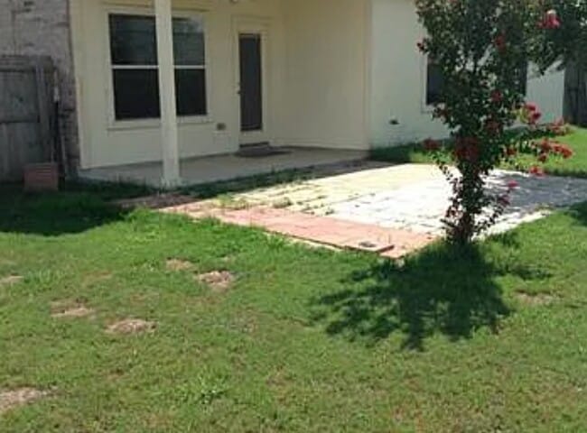 Building Photo - 811 Shadow Creek Blvd