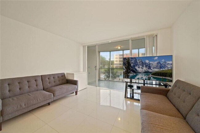 Building Photo - 1 bedroom in North Miami Beach FL 33179
