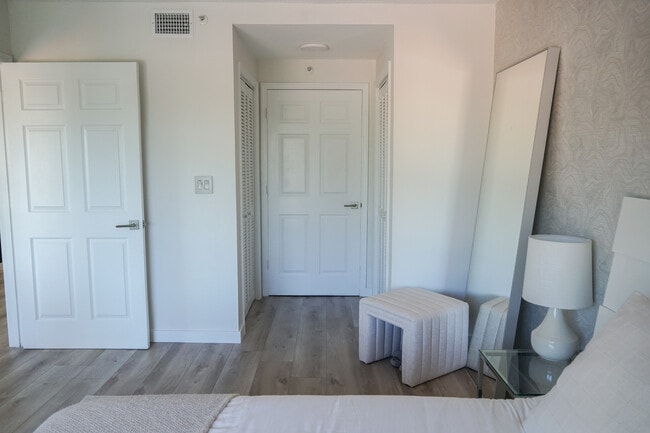 Building Photo - 1918 Brickell Ave