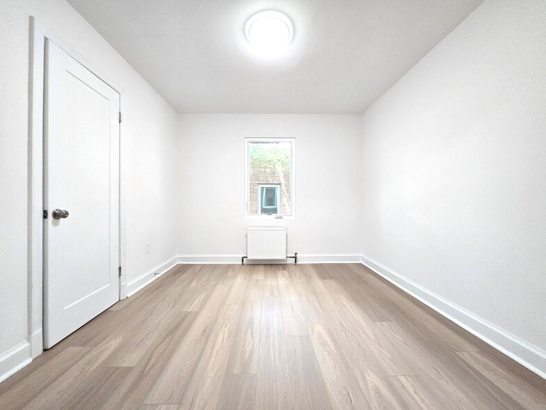 Building Photo - 4526 Avondale St