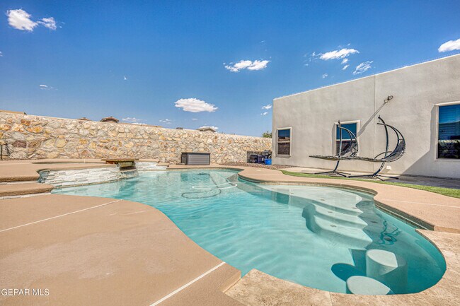 Building Photo - 12315 Houghton Springs Dr