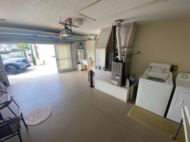 Building Photo - Beautiful Fully Furnished, SEASONAL RENTAL, Courtyard Villa In the Cottages at Summerchase