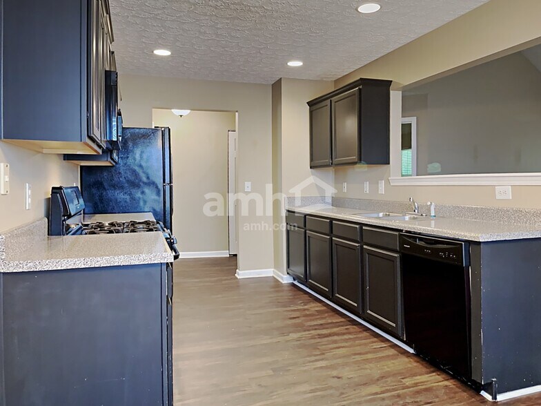 Building Photo - 209 Picadilly Pl