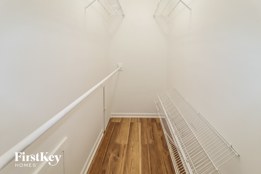 Building Photo - 101 Deer Ridge Dr