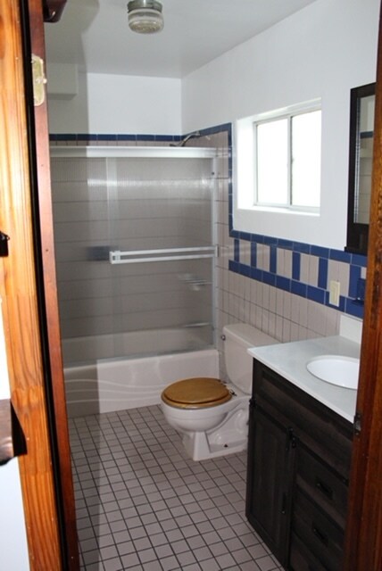 Down stairs bathroom - 6119 Greenwood Ave