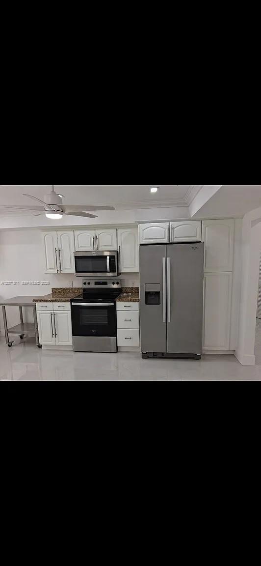 Building Photo - 12251 SW 82nd Ave