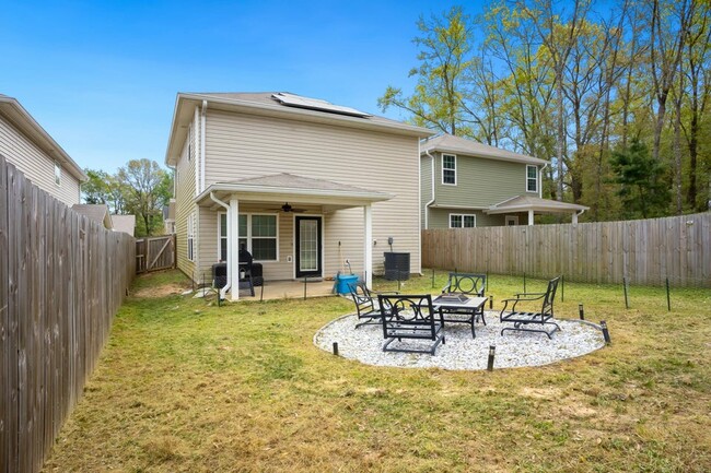 Building Photo - 243 Wainwright Dr