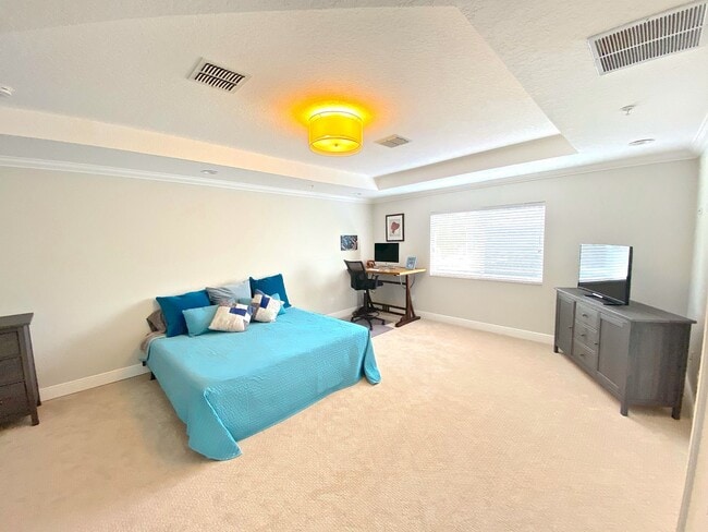 Building Photo - Lake Nona Pool Home for Rent 4bed 3 bath