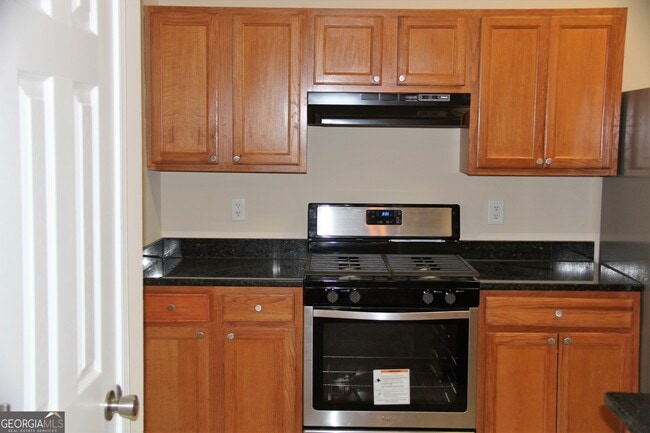 Building Photo - 962 Tree Creek Blvd