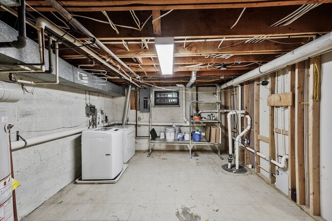 Building Photo - 1339 Riggs St NW