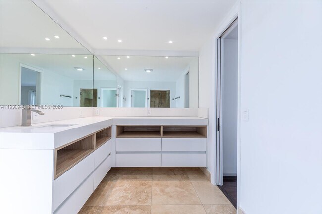 Building Photo - 13303 SW 58th Ave