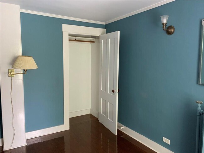 Building Photo - 47 Mill St