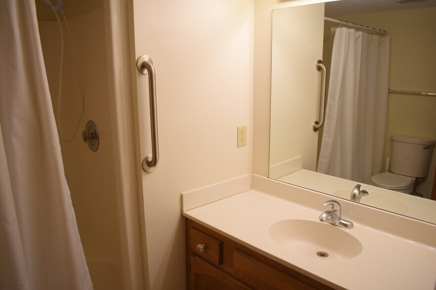 Building Photo - 3631 Saint Johns Ct