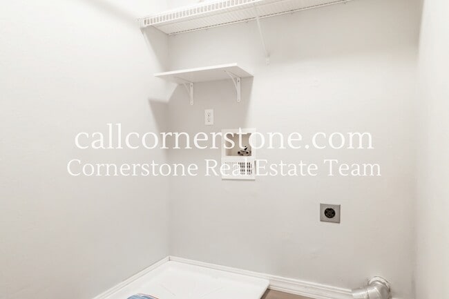 Building Photo - 4735 Malcom Ct