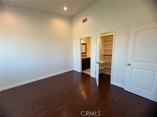 Building Photo - 10805 Pine St