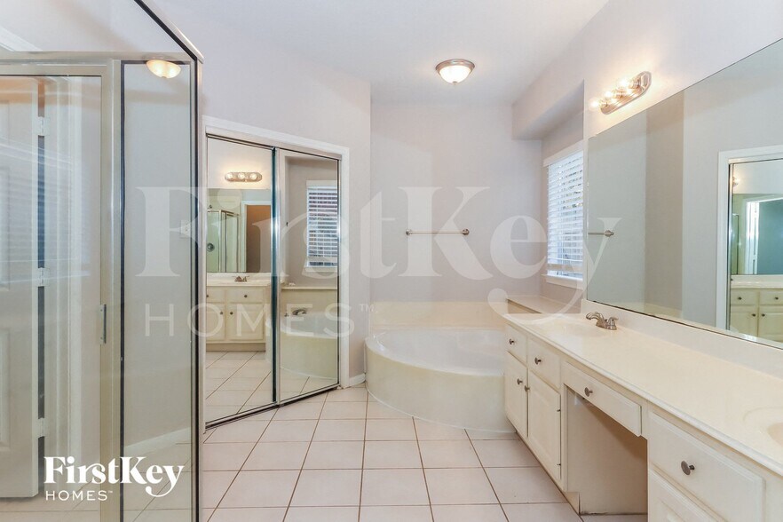 Building Photo - 14115 Ivy Bluff Ct