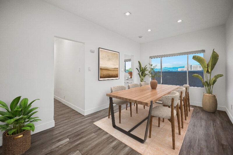 Building Photo - 627 Brittania St