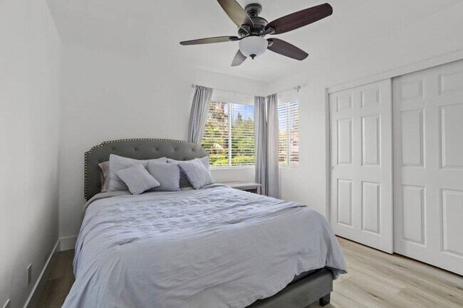 Building Photo - Pool Home in Palm Desert