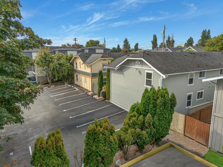 Building Photo - 2412 S I St