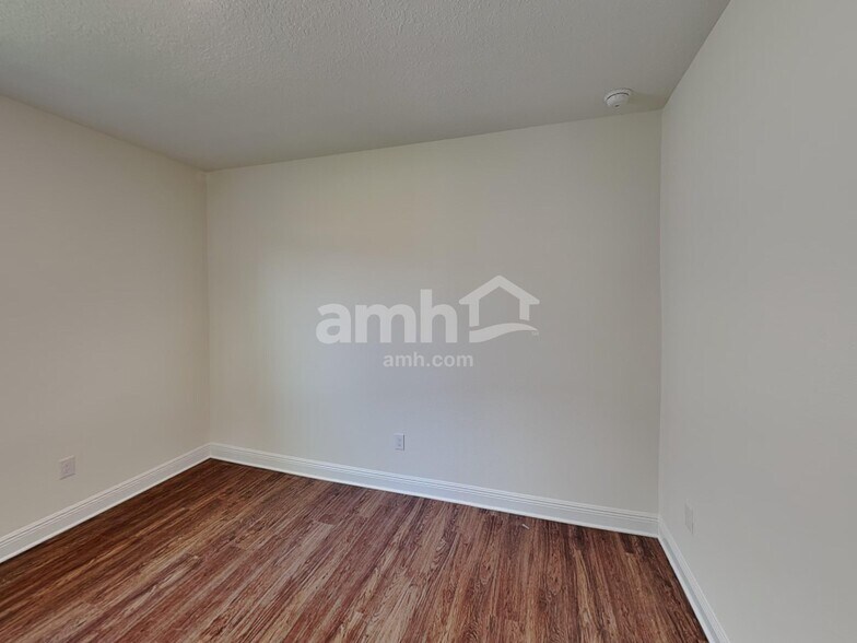 Building Photo - 375 Onate Cir