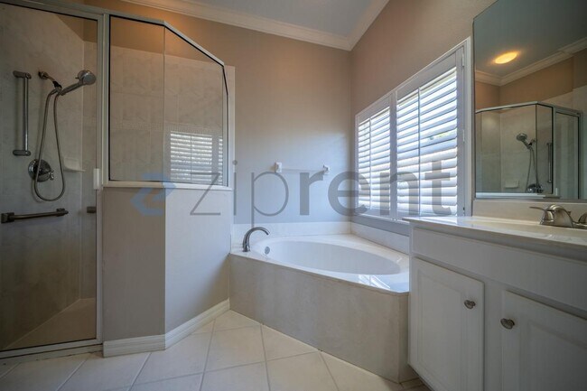 Building Photo - 7243 Brambury Ct