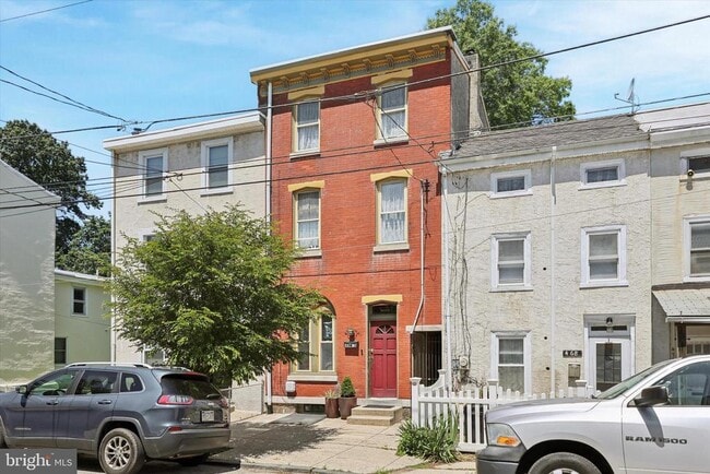 Building Photo - 466 1/2 Conarroe St