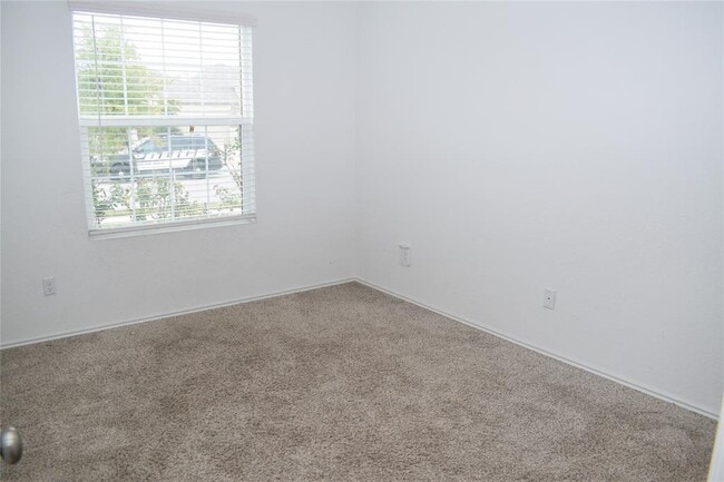 Building Photo - 5808 Bianca Dr