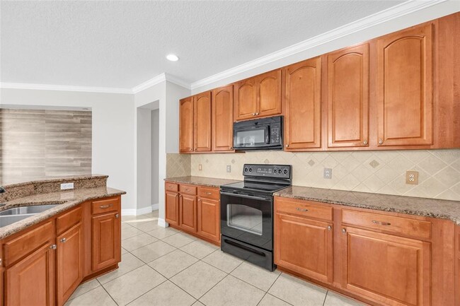 Building Photo - 10354 Stratford Pointe Ave