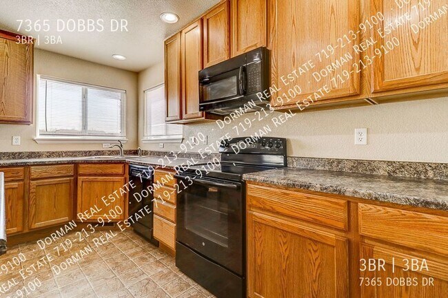 Building Photo - 7365 Dobbs Dr