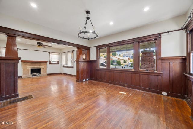 Building Photo - 1607 N Ave 54