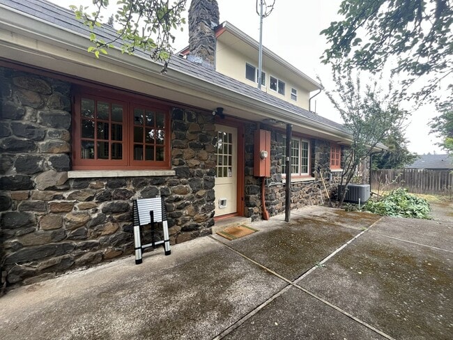 Building Photo - Charming Cottage Home with Timeless Character, Hardwood Floors, Flexible Living Spaces, and Expan...