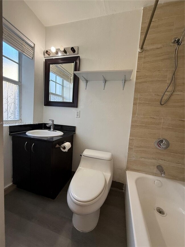 Building Photo - 1330 Pennsylvania Ave