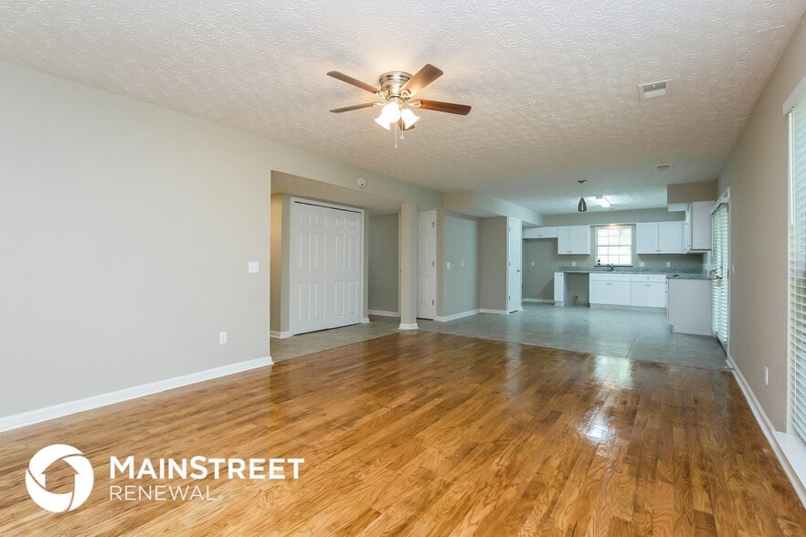 Building Photo - 1901 Shadbark Ct