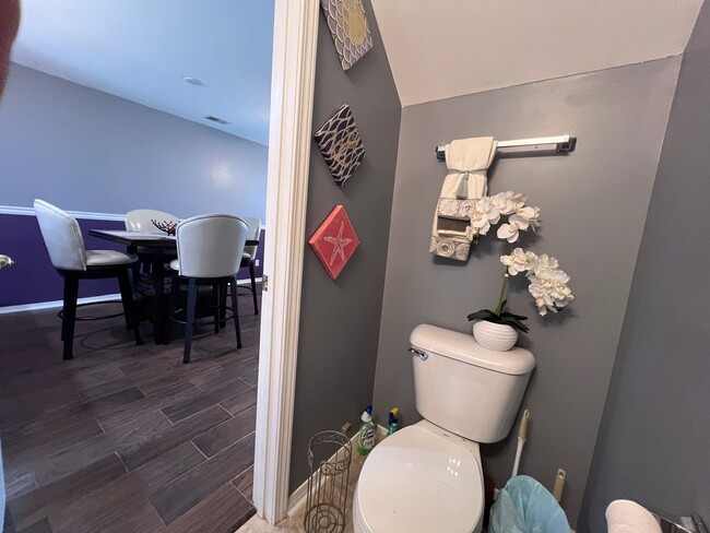 Building Photo - 2 bedroom 2.5 bath Townhome in Godley Park