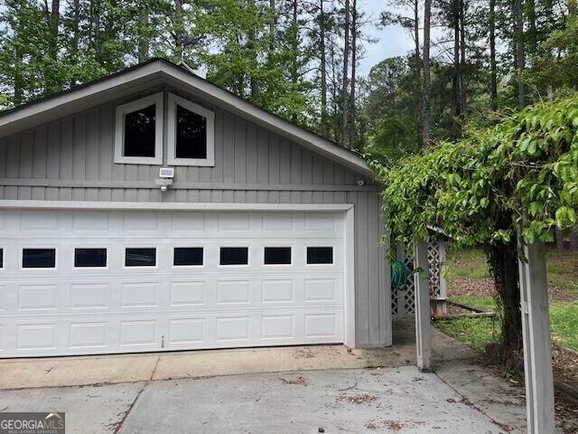 Building Photo - 100 Sandown Dr