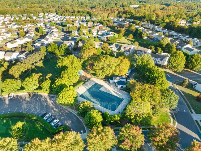 Building Photo - 9115 Old Ash Ct