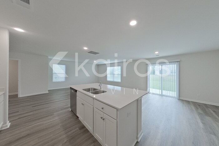 Building Photo - 135 Overstreet Way