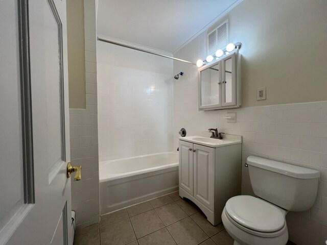Building Photo - 275 Beacon St