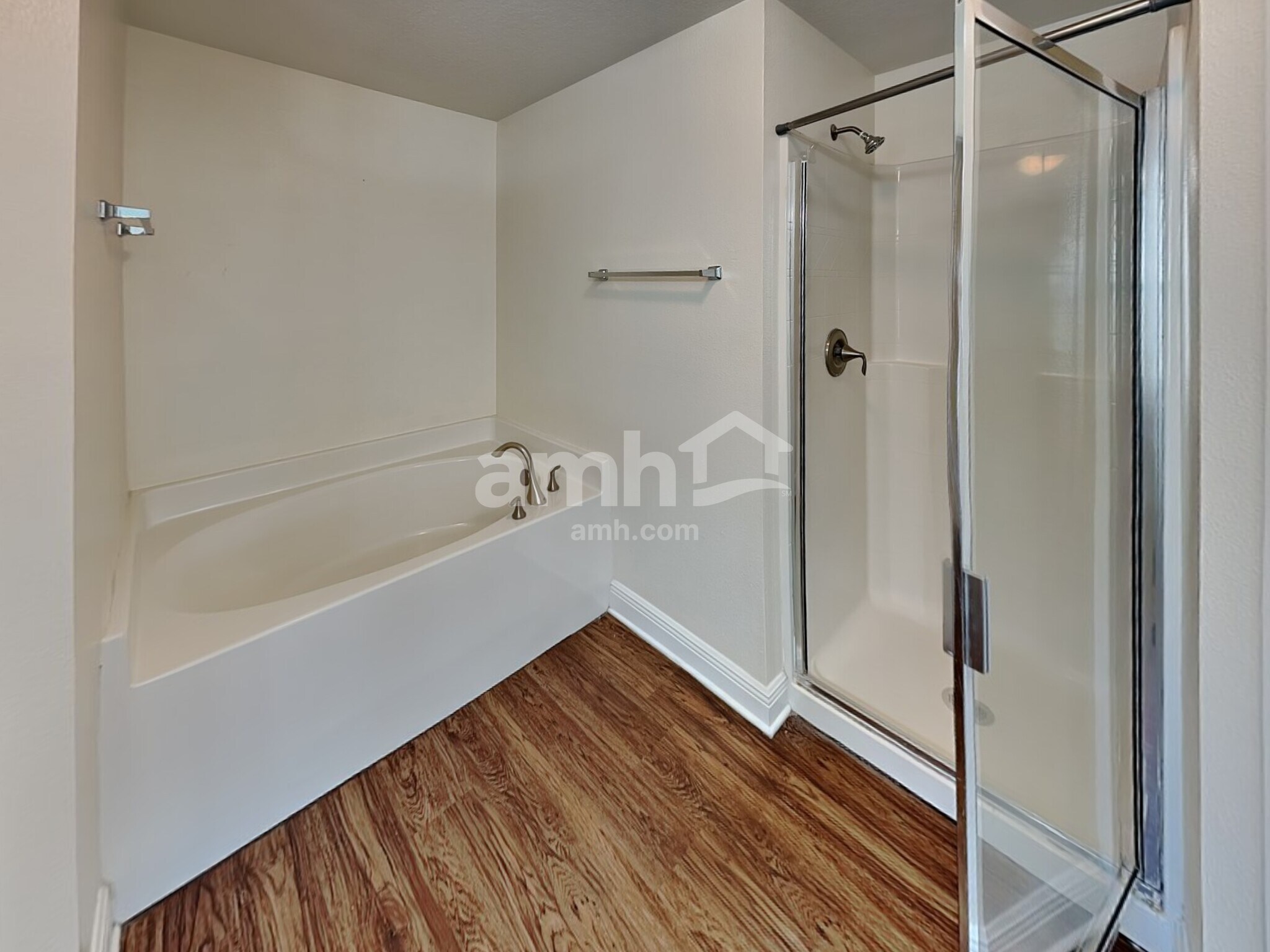 Building Photo - 2070 Big Buck Dr