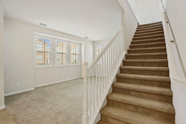 Building Photo - 3920 Purple Finch Ln