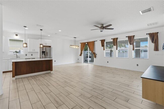 Building Photo - 3053 Red Hawk Ln