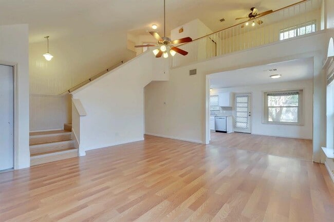 Building Photo - 3735 Castle Rock Dr