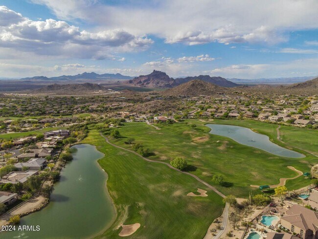 Building Photo - 3055 N Red Mountain