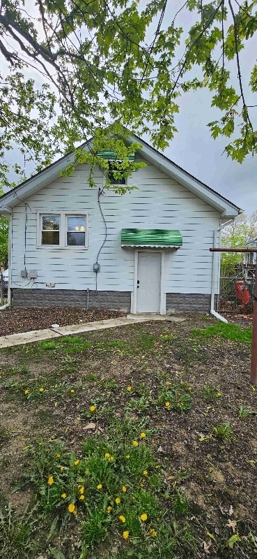 Building Photo - 24520 Schroeder Ave