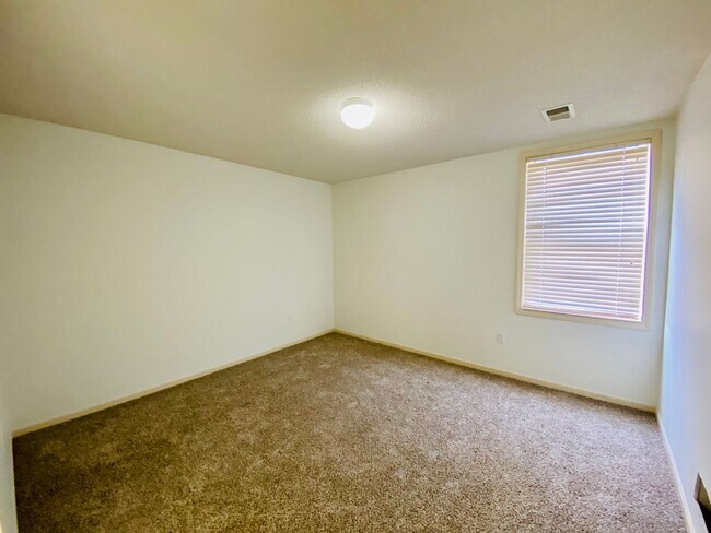 Building Photo - {15808} Hampton Place Two Story Home + Finished Basement + Three Car Garage + Blue Valley HS